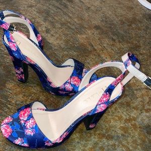 FLORAL HIGH BLOCK HEELS